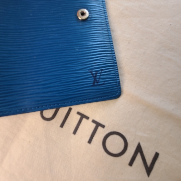 *SOLD* Louis Vuitton Epi PM Agenda Planner GUC - Picture 9 of 13